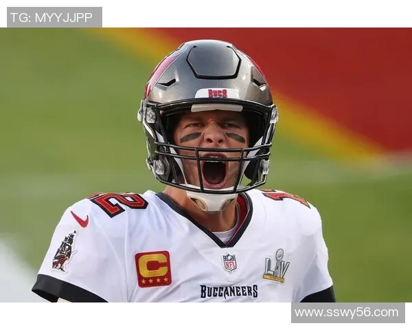 美式足球明星汤姆的传奇人生与赛场辉煌成就揭秘