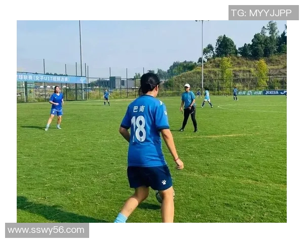 足球明星的踢球技巧与训练秘诀揭秘,助你提升球技水平的全方位指南 足球明星的踢球技巧与训练秘诀揭秘,助你提升球技水平的全方位指南