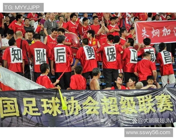 香港足球明星队与成都车队的精彩对决引发球迷热烈期待